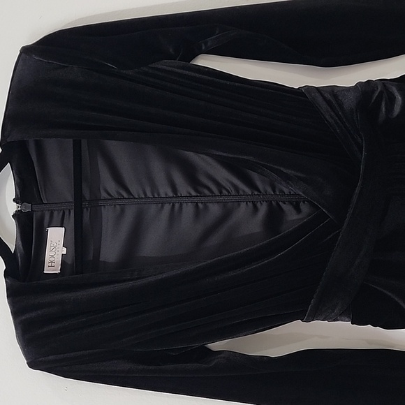 House Of CB Pascale Black Velvet Mini Dress - Picture 4 of 12